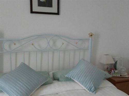 The Victoria Hotel Pwllheli Room photo